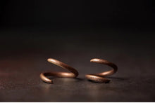 Load image into Gallery viewer, Both men and women ring together