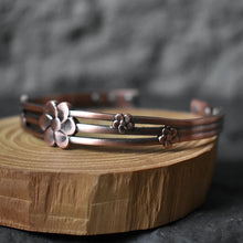 Load image into Gallery viewer, Vintage Floral Pure Copper Magnetic Bangle