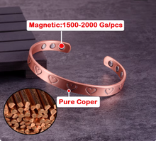 Load image into Gallery viewer, Details of the heart bangle