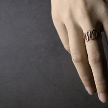 Load image into Gallery viewer, Handcrafted Curve Solid Copper Ring