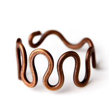 Load image into Gallery viewer, Handcrafted Curve Solid Copper Ring | Copper Wellness Jewelry
