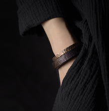 Load image into Gallery viewer, Rustic Hammered Solid Copper Bangle