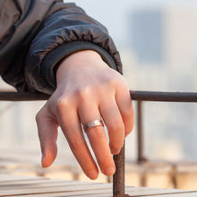 Load image into Gallery viewer, Demonstration of a man wearing copper ring