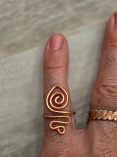 Load image into Gallery viewer, Bell Flower Wrap Around Pure Copper Non Magnetic Ring
