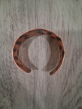 Load image into Gallery viewer, Hammered Oxidized Pure Copper Cuff
