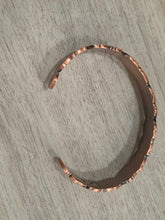 Load image into Gallery viewer, Vinci Ripples Pure Copper Magnetic Bangle
