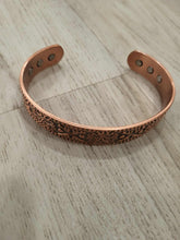 Load image into Gallery viewer, Jungle Pure Copper Magnetic Bangle
