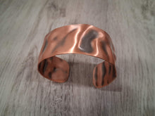 Load image into Gallery viewer, Hammered Oxidized Pure Copper Cuff
