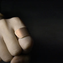 Load image into Gallery viewer, Hammered Hand Crafted Solid Adjustable Copper Ring
