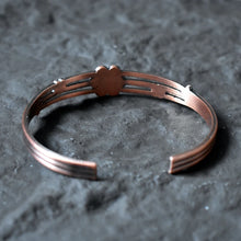 Load image into Gallery viewer, Vintage Floral Pure Copper Magnetic Bangle
