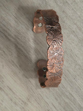 Load image into Gallery viewer, Vinci Ripples Pure Copper Magnetic Bangle
