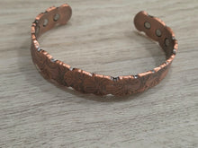 Load image into Gallery viewer, Vinci Ripples Pure Copper Magnetic Bangle

