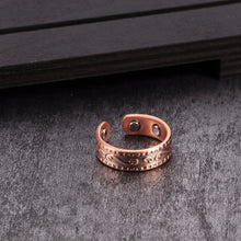 Load image into Gallery viewer, Vinci Vintage Magnetic Pure Copper Ring with a nice background
